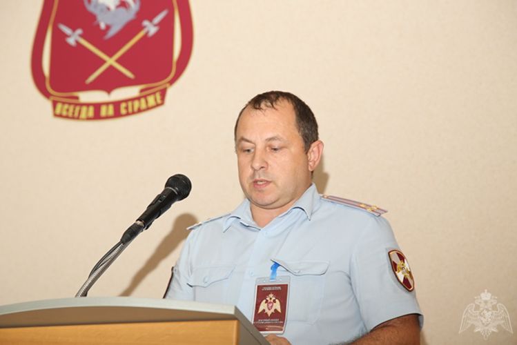 В Челябинске сотрудники лицензионно-разрешительной службы провели семинар-совещание с руководителями юридических лиц, занимающимися оборотом оружия