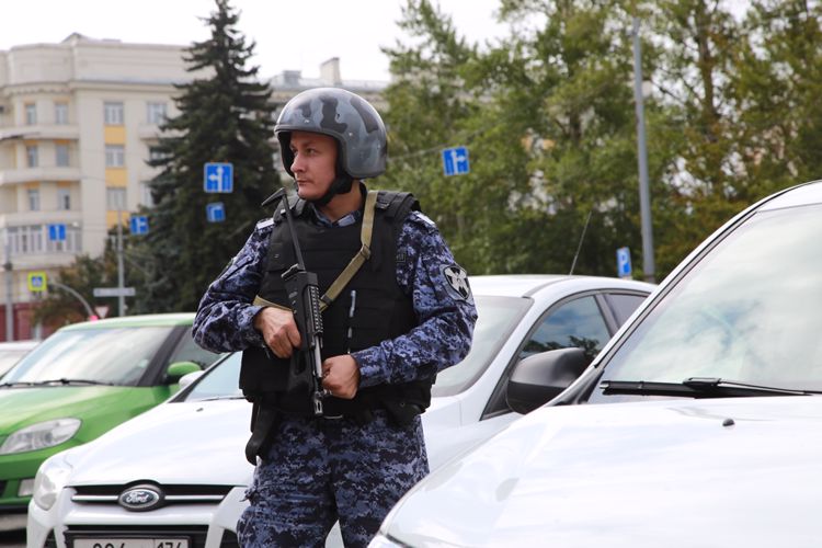  В Челябинске сотрудники вневедомственной охраны отработали действия при поступлении сигнала «Тревога» с охраняемого объекта - школы