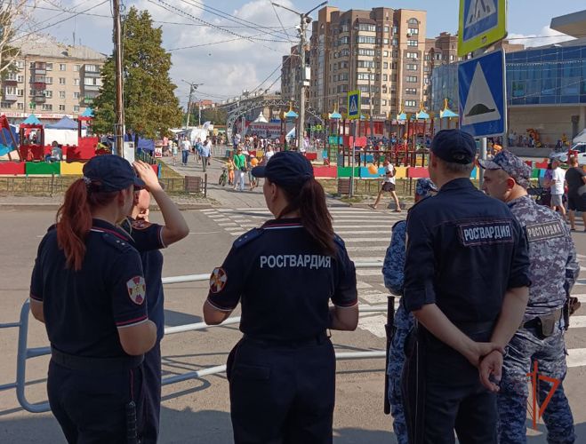 Росгвардейцы приняли участие в охране общественного порядка при проведении праздничных мероприятий, посвященных Дню города Копейска
