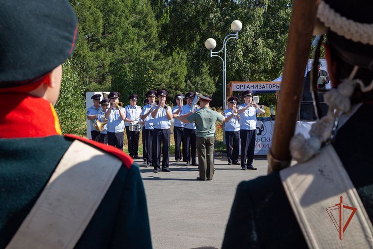 Росгвардейцы приняли участие в военно-историческом фестивале на Южном Урале