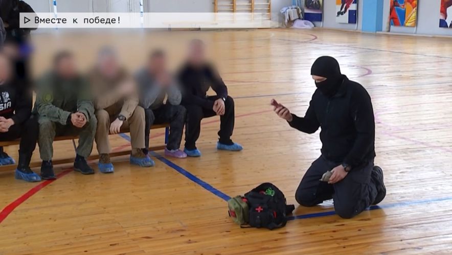 Бойцы ОМОН «Сталь» рассказали об основах тактической медицины добровольцам Южного Урала