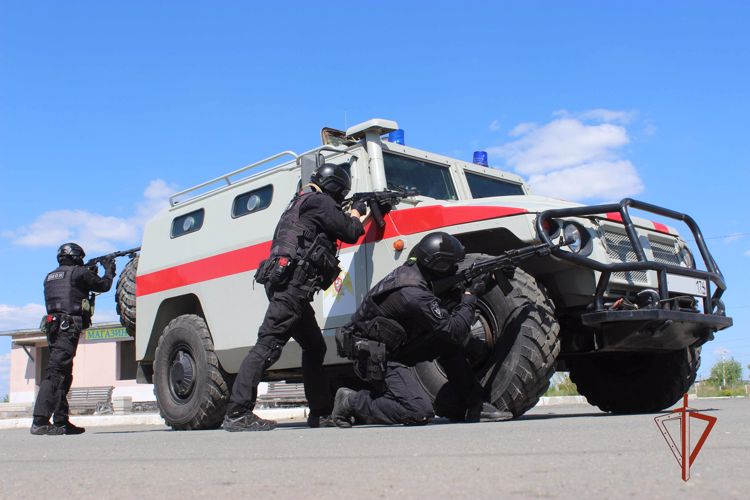Бойцы челябинского ОМОН «Атом» отмечают 34-летие со дня образования