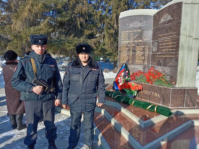 Росгвардейцы приняли участие в мероприятиях, посвященных дню памяти о россиянах, исполнявших служебный долг за пределами Отечества