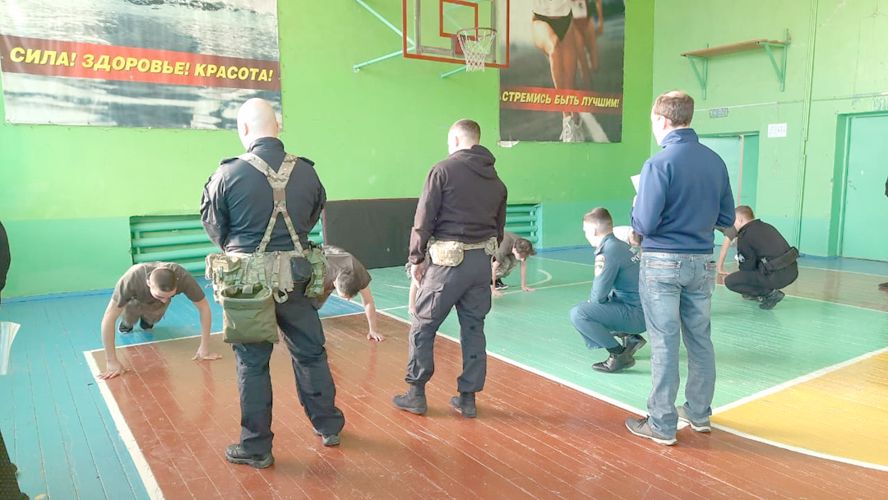 Ветеран челябинского СОБР провел военизированную эстафету для школьников Южного Урала
