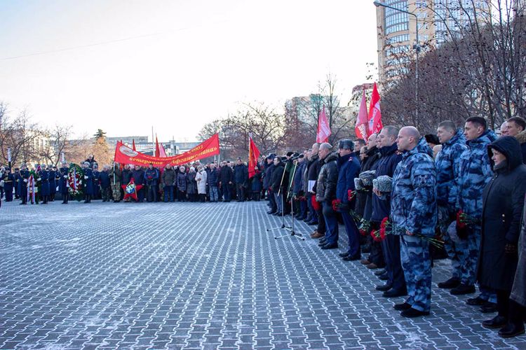 В Челябинске росгвардейцы почтили память воинов, исполнявших служебный долг за пределами Отечества