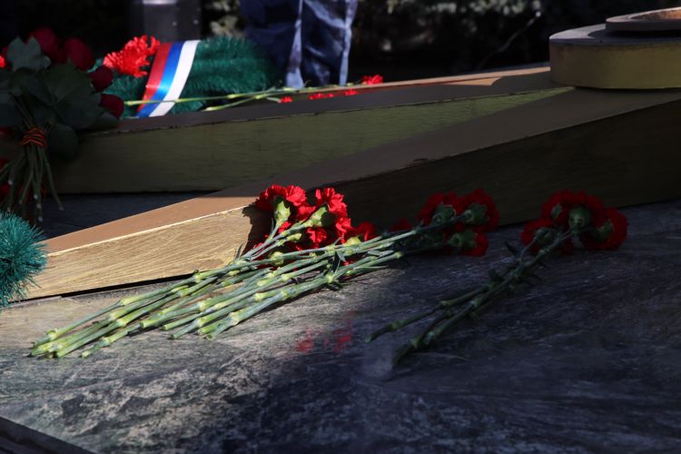 В преддверии Дня войск национальной гвардии росгвардейцы почтили память погибших сотрудников и военнослужащих