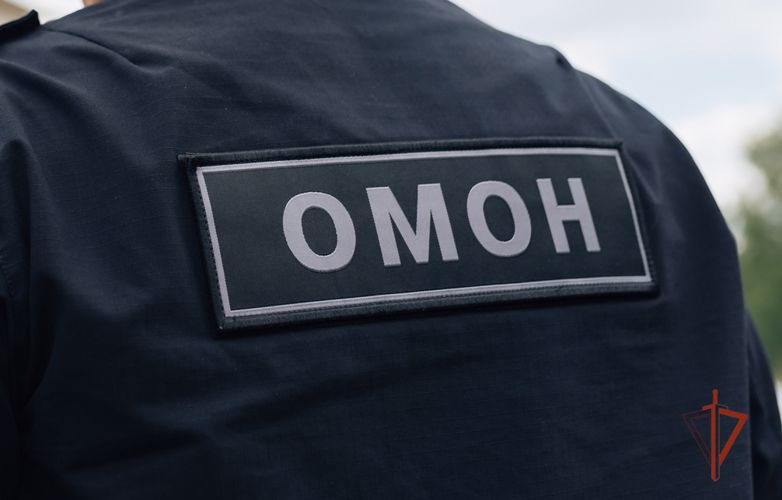 На Южном Урале сотрудники Росгвардии обеспечили охрану общественного порядка в Радоницу 