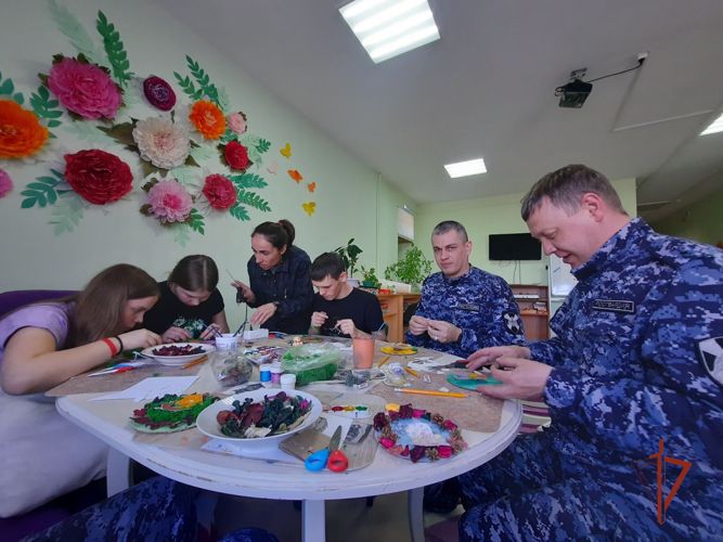 Росгвардейцы приняли участие в творческом мероприятии в преддверии Пасхи