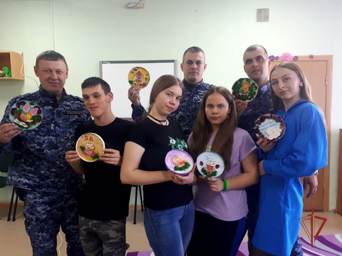 Росгвардейцы приняли участие в творческом мероприятии в преддверии Пасхи