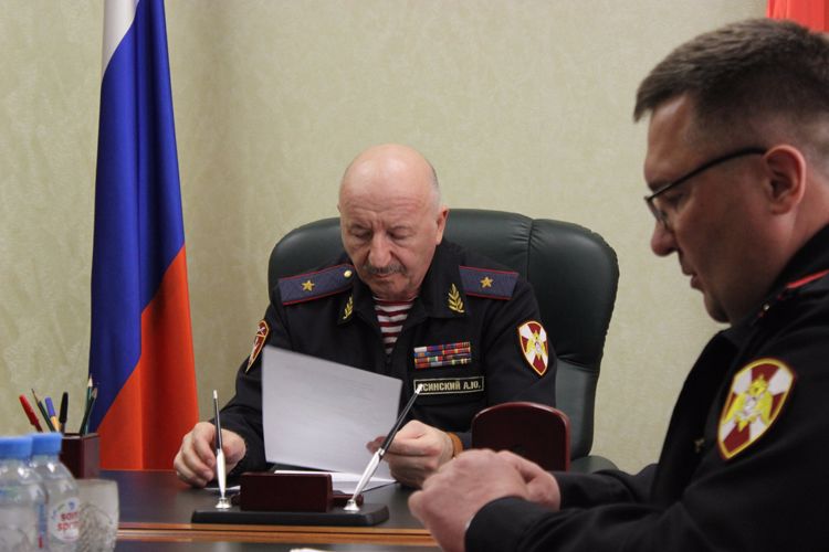 В приемной Президента РФ начальник управления Росгвардии по Челябинской области провел личный прием граждан