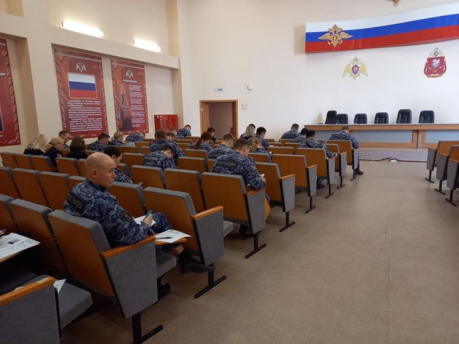 Сотрудники и военнослужащие Росгвардии Южного Урала написали «Диктант Победы»