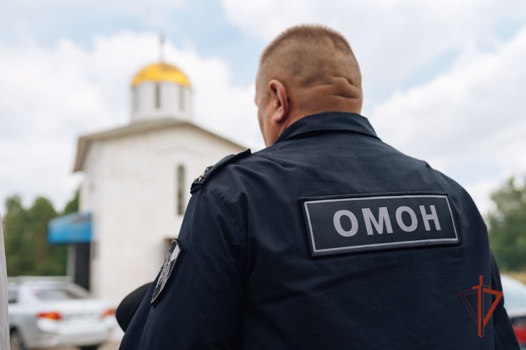Росгвардейцы приняли участие в обеспечении правопорядка и безопасности Пасхальных богослужений