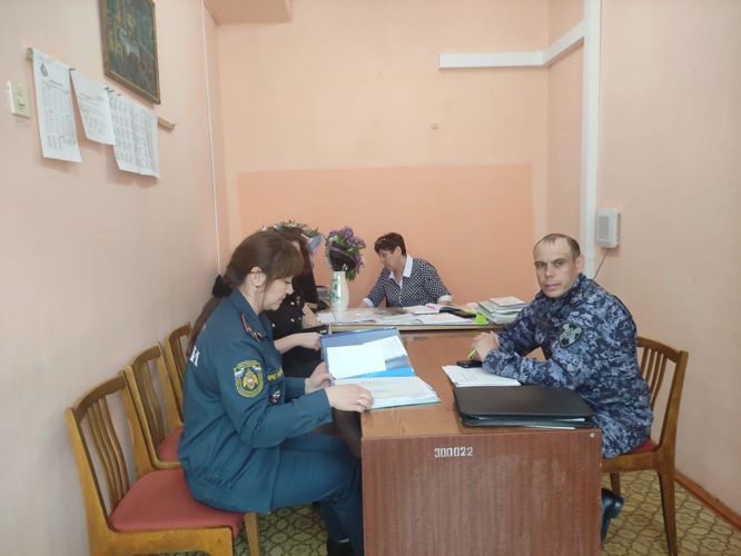 Росгвардейцы приняли участие в проверке детских лагерей в Челябинской области
