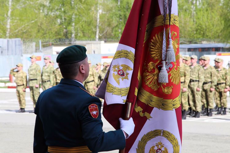 В Челябинске прошла церемония передачи знамени новому командиру отдельного отряда специального назначения войск национальной гвардии