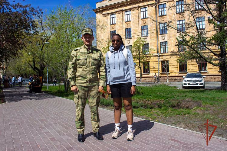 Росгвардейцы присоединились ко Всероссийской акции «Георгиевская ленточка» на Южном Урале