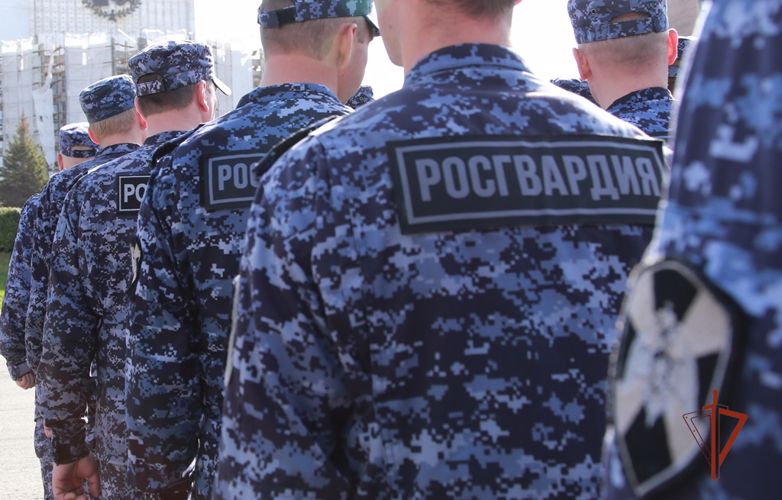 В Челябинске росгвардейцы задержали мужчину, подозреваемого в совершении кражи денежных средств