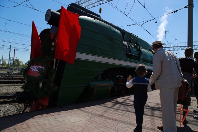 Музыканты военного оркестра территориального управления приняли участие в акции «Поезд Победы» в Челябинске