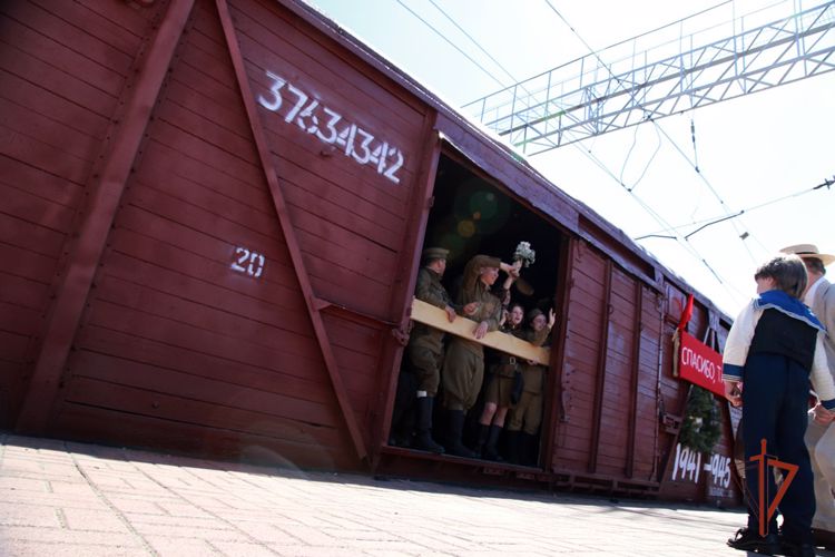 Музыканты военного оркестра территориального управления приняли участие в акции «Поезд Победы» в Челябинске