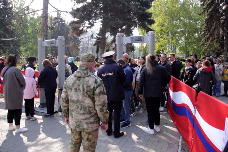 На Южном Урале сотрудники Росгвардии приняли участие в охране общественного порядка в период проведения празднования Дня Победы
