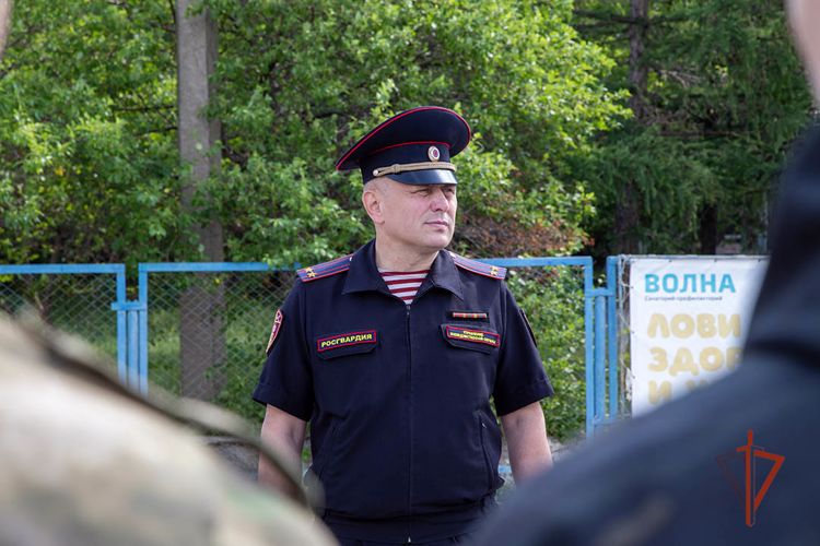 В Челябинске росгвардейцы приняли участие в проведении итоговых экзаменов для курсантов