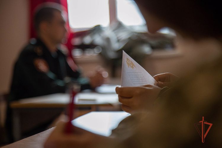 В Челябинске подшефные курсанты присоединились к акции «Письмо солдату»