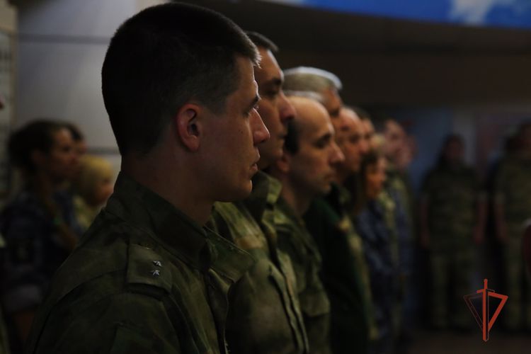 По всему Южному Уралу росгвардейцы принимают участие в мероприятиях ко Дню памяти и скорби 