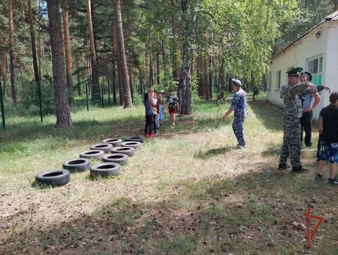 На Южном Урале сотрудники ведомства продолжают проводить мероприятия в рамках акции «Каникулы с Росгвардией»
