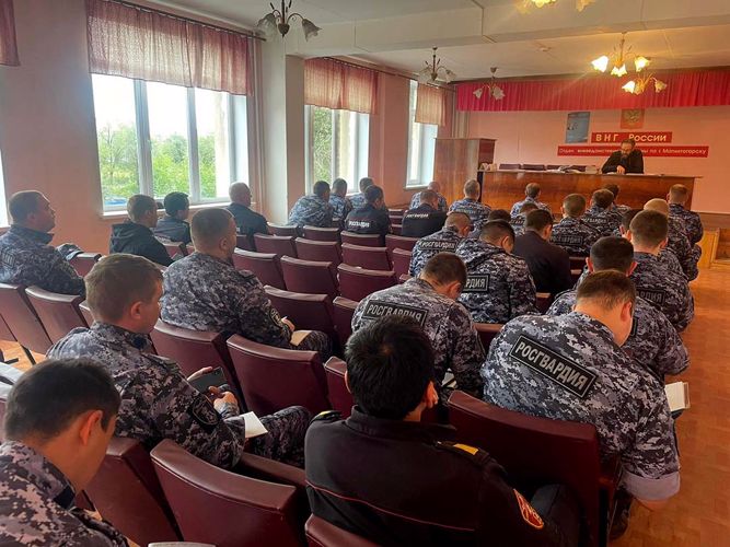 В Магнитогорске прошла встреча сотрудников Росгвардии с представителем духовенства