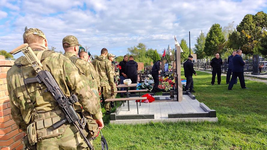 На Южном Урале открыли памятник, посвященный сотруднику ОМОН