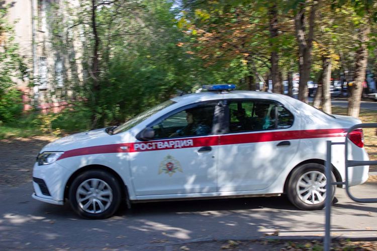 Росгвардейцы отрабатывают действия при поступлении сигнала «тревога» из школ по всему Южному Уралу
