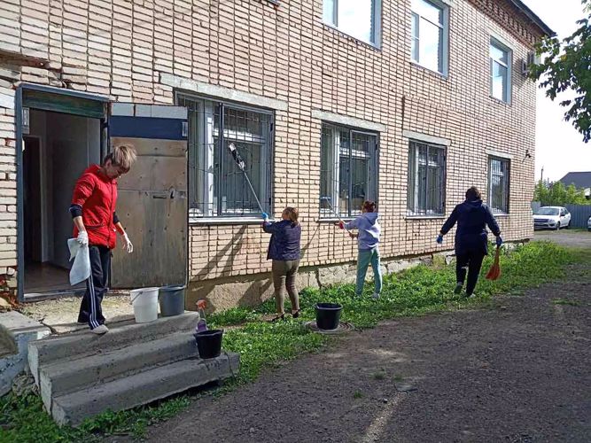 В Челябинской области росгвардейцы приняли участие в экологическом субботнике «Зеленая Россия»
