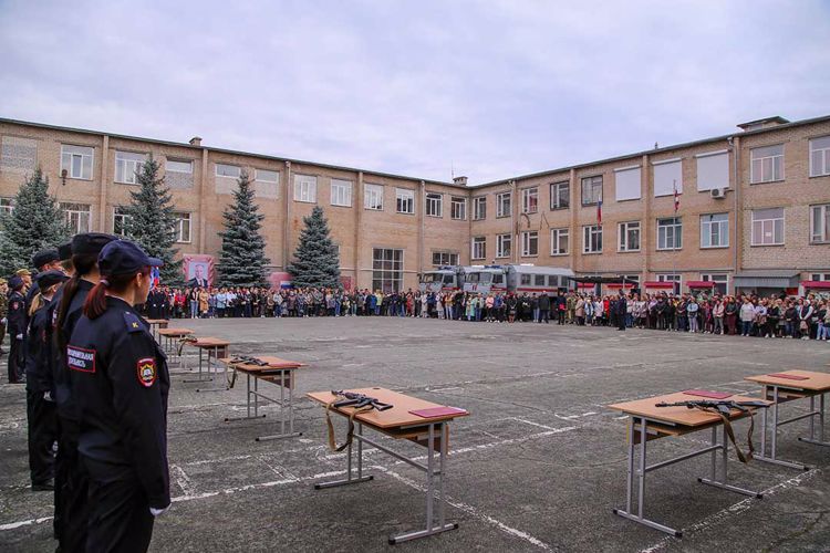 На базе челябинского ОМОН «Воин» студенты приняли клятву курсанта