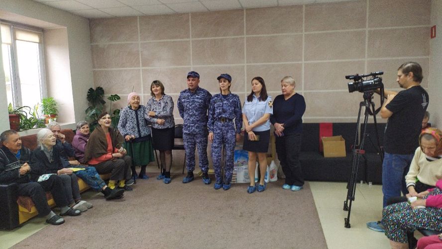 В Челябинской области росгвардейцы приняли участие в мероприятиях, посвященных Дню пожилого человека