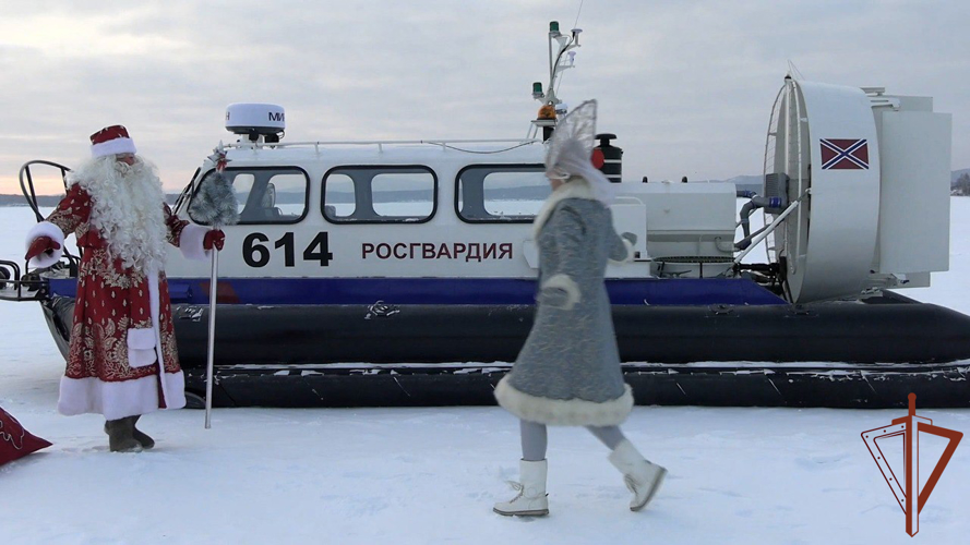 В Озерске прошла акция «Дед Мороз специального назначения»