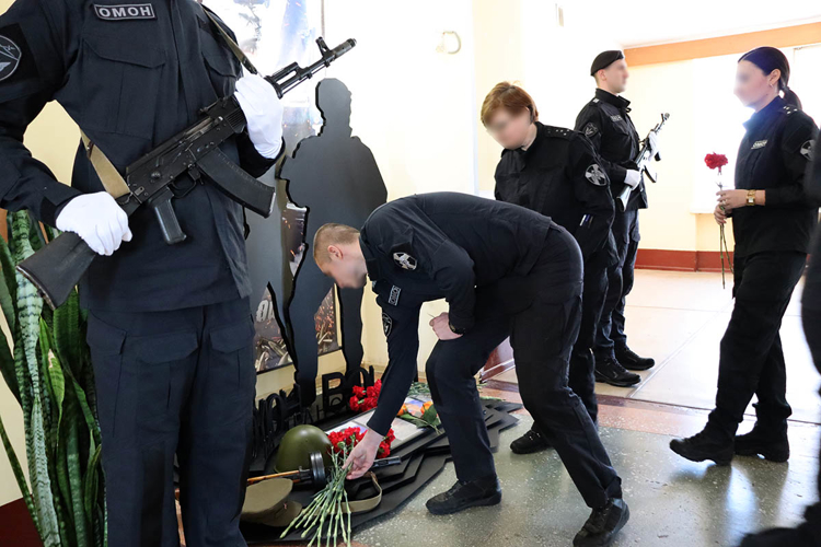 На базе челябинского ОМОН «Воин» открыли мемориал в память о бойцах ОМОН – участниках СВО
