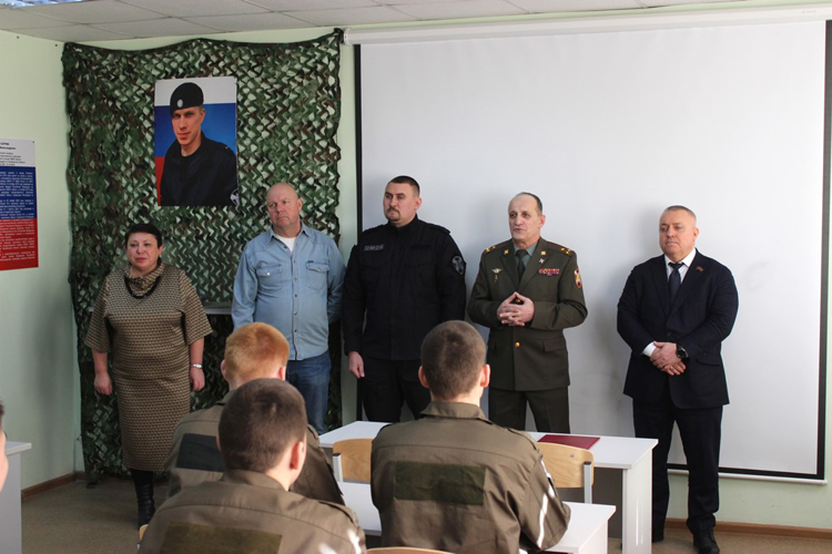 Росгвардия открыла комнату боевой славы в честь погибшего бойца  ОМОН «Воин» в Челябинске
