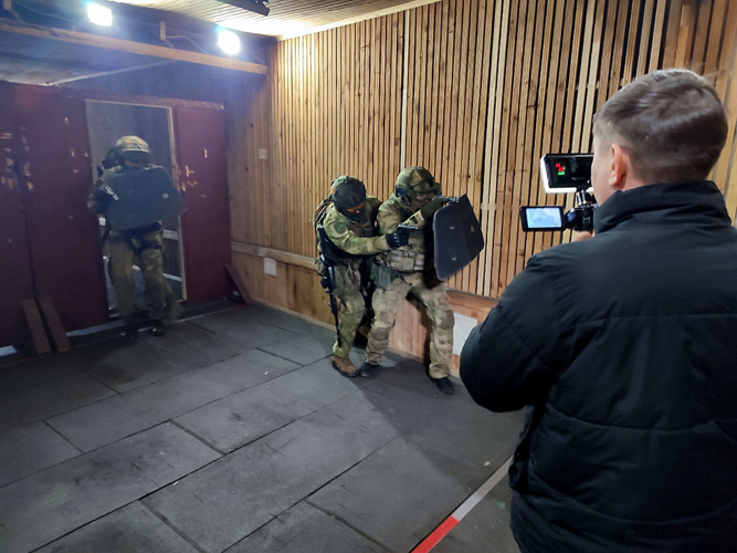 Журналистов познакомили со службой челябинского СОБР «Рифей» Росгвардии