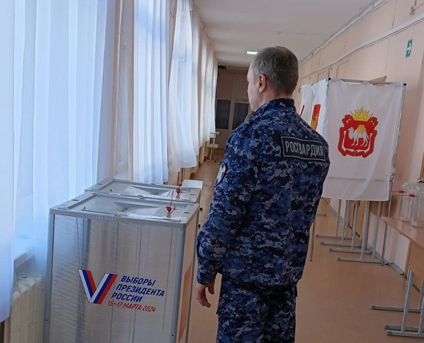 Росгвардейцы приняли участие в обеспечении безопасности на выборах Президента Российской Федерации