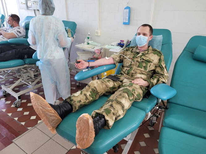На Южном Урале росгвардейцы сдали кровь в преддверии Национального дня донора