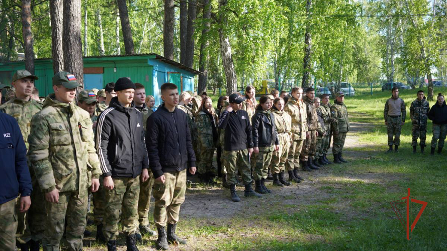 Бойцы ОМОН «Воин» провели военно-полевые сборы с подшефными курсантами в Челябинске