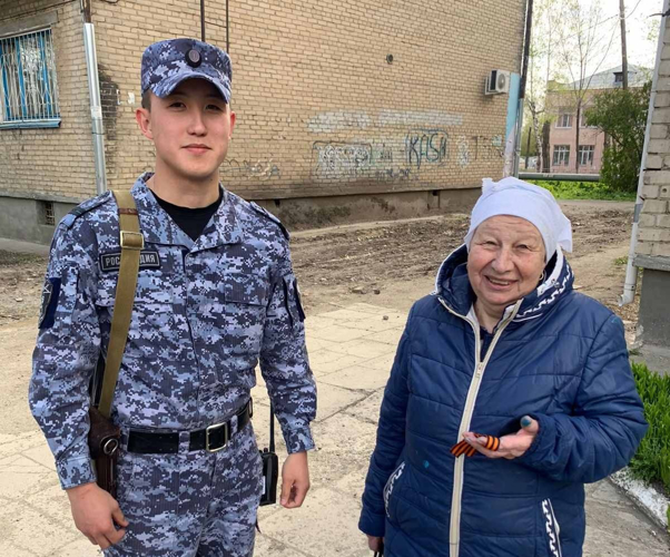 Росгвардия проводит патриотическую акцию «Георгиевская ленточка» на Южном Урале