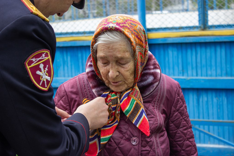 Росгвардия проводит патриотическую акцию «Георгиевская ленточка» на Южном Урале