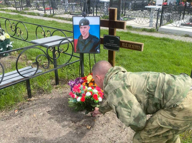 Сотрудники ОМОН «Воин» почтили память погибших товарищей