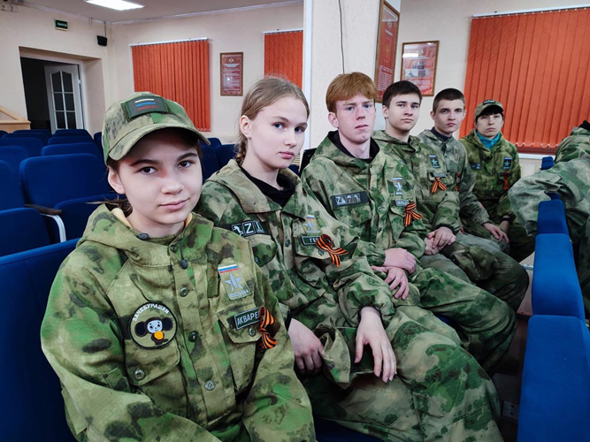 Челябинские росгвардейцы приняли участие в акции «Георгиевская ленточка»