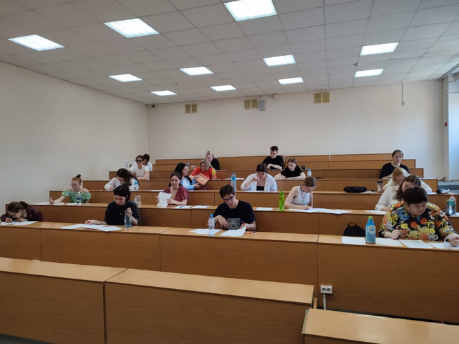 Росгвардеец принял участие в работе комиссии по защите квалификационных работ студентами ЧелГУ