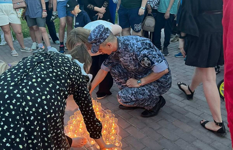 Росгвардейцы принимают участие в мероприятиях ко Дню памяти и скорби по всему Южному Уралу