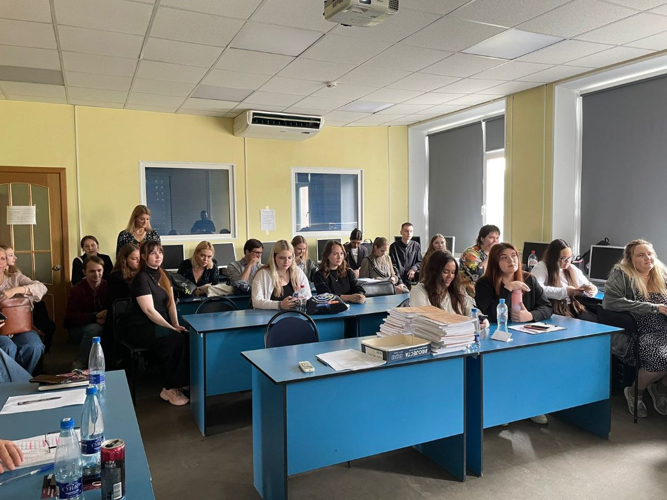 Начальник пресс-службы принял участие в работе комиссии по защите дипломных работ выпускниками ЧелГУ