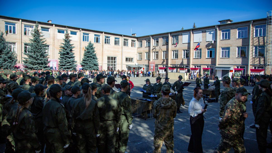 В Челябинске студенты приняли клятву курсанта на базе ОМОН «Воин»