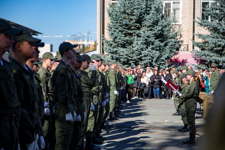 В Челябинске студенты приняли клятву курсанта на базе ОМОН «Воин»