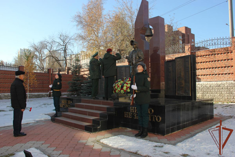 Уральский округ Росгвардии отмечает 44-ю годовщину со дня сформирования